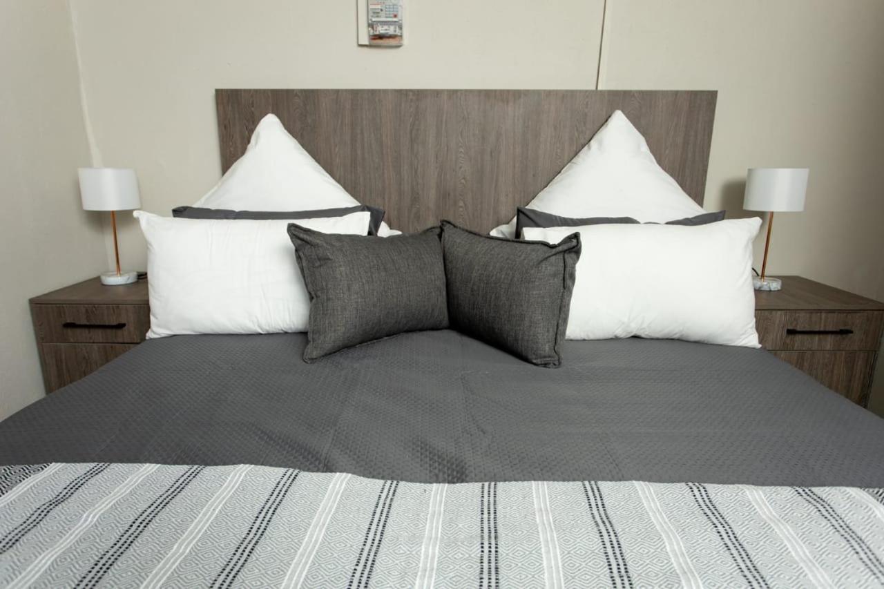 The Hide On Claremont Aparthotel 2*
