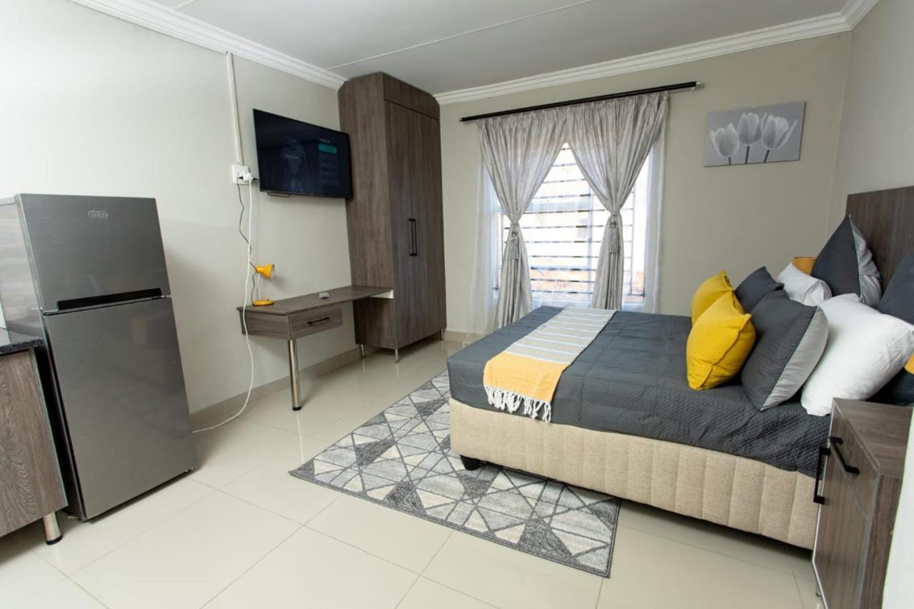 The Hide On Claremont Aparthotel 2*